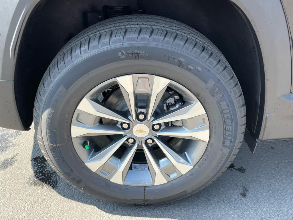 new 2026 Chevrolet Equinox car, priced at $31,570