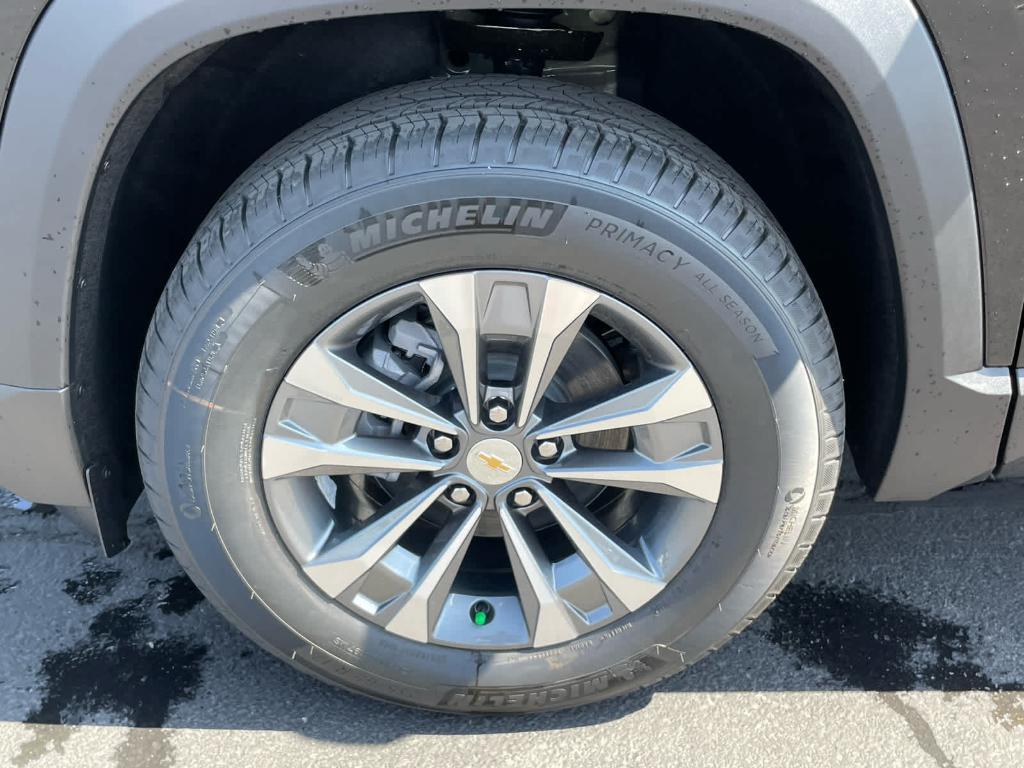 new 2026 Chevrolet Equinox car, priced at $31,570