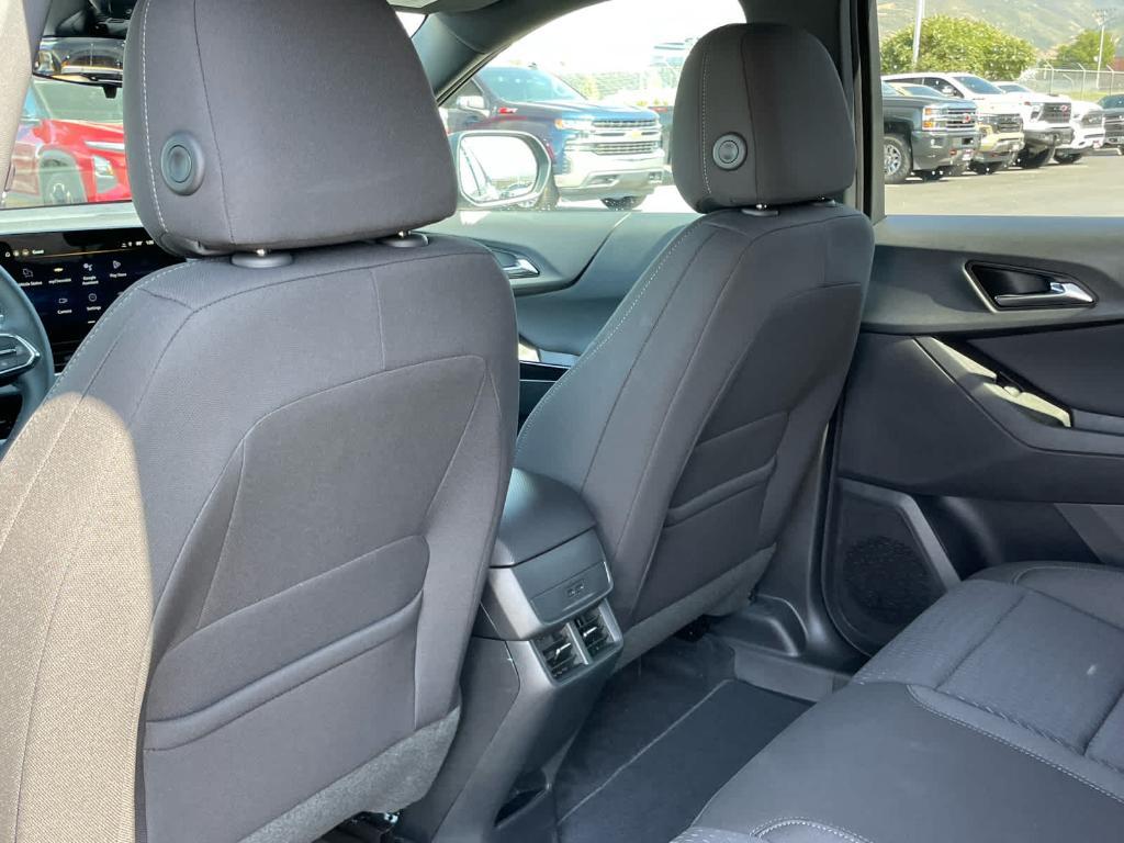 new 2026 Chevrolet Equinox car, priced at $31,570