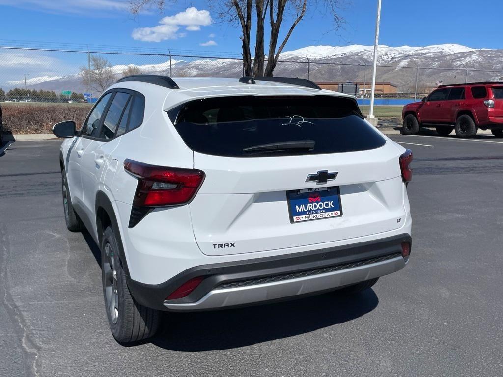 new 2025 Chevrolet Trax car, priced at $25,885