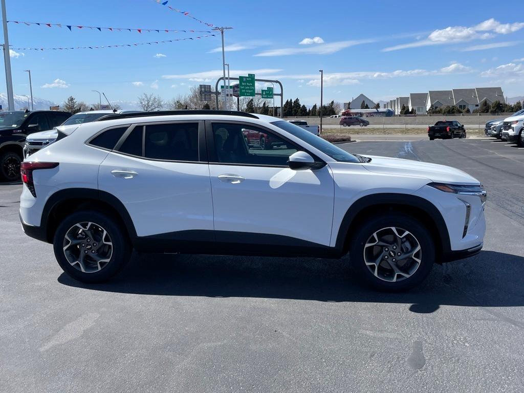 new 2025 Chevrolet Trax car, priced at $25,885
