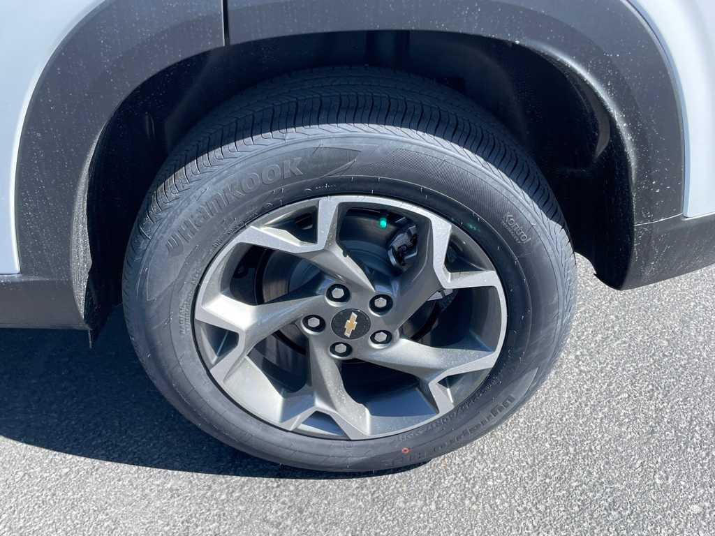 new 2025 Chevrolet Trax car, priced at $25,385