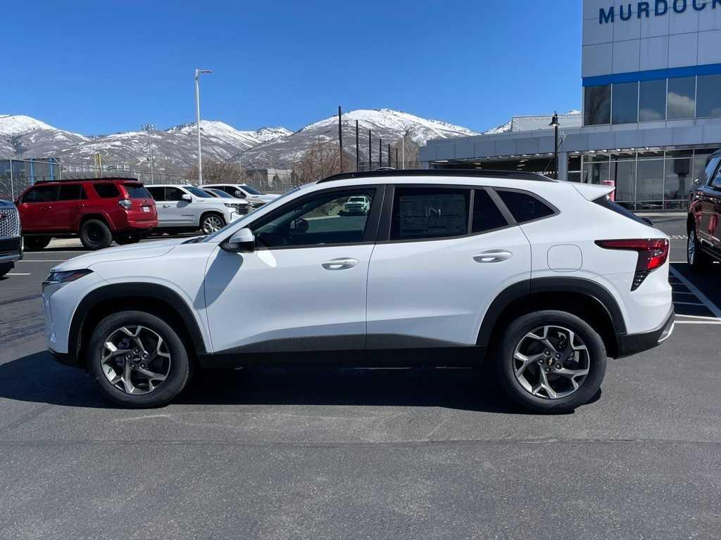 new 2025 Chevrolet Trax car, priced at $25,385