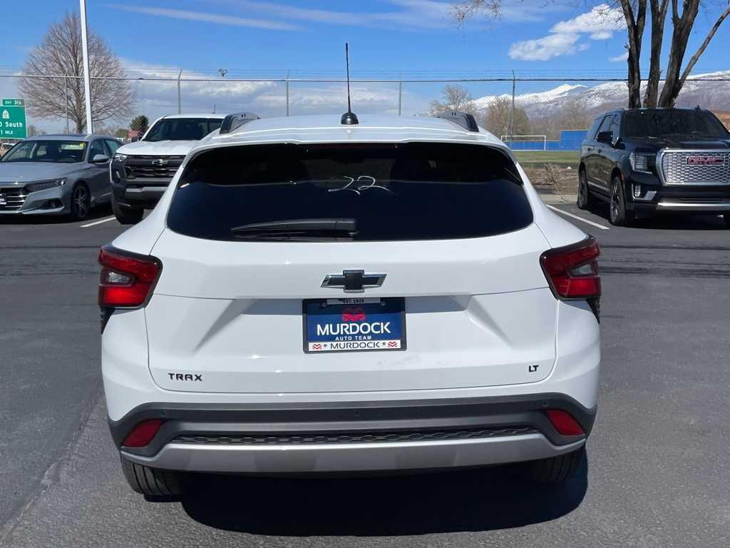 new 2025 Chevrolet Trax car, priced at $25,385