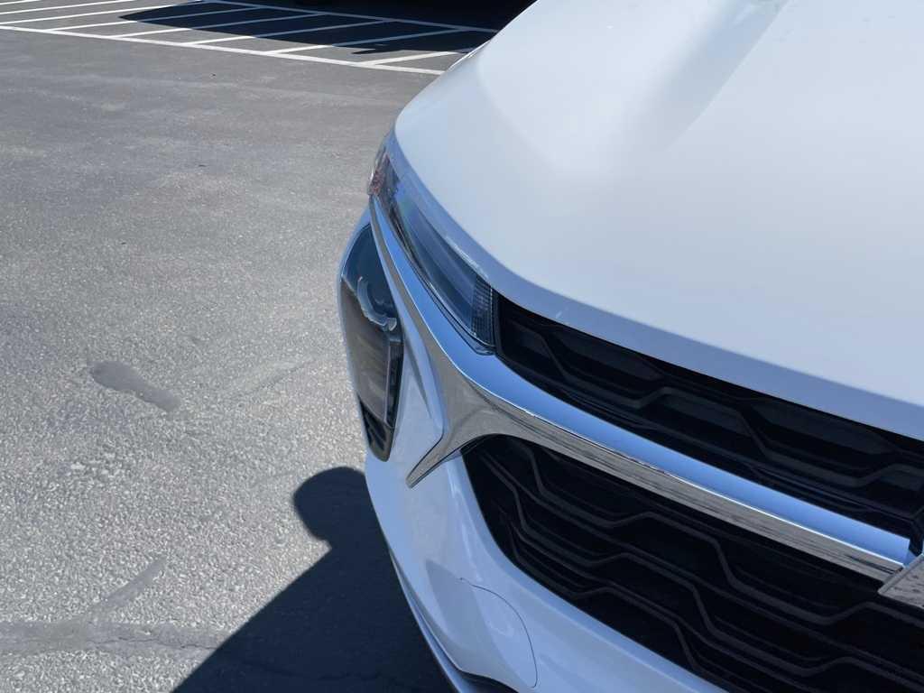 new 2025 Chevrolet Trax car, priced at $25,385