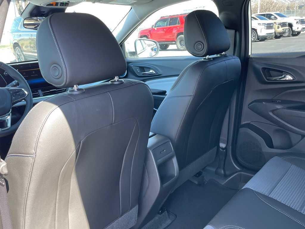 new 2025 Chevrolet Trax car, priced at $25,385