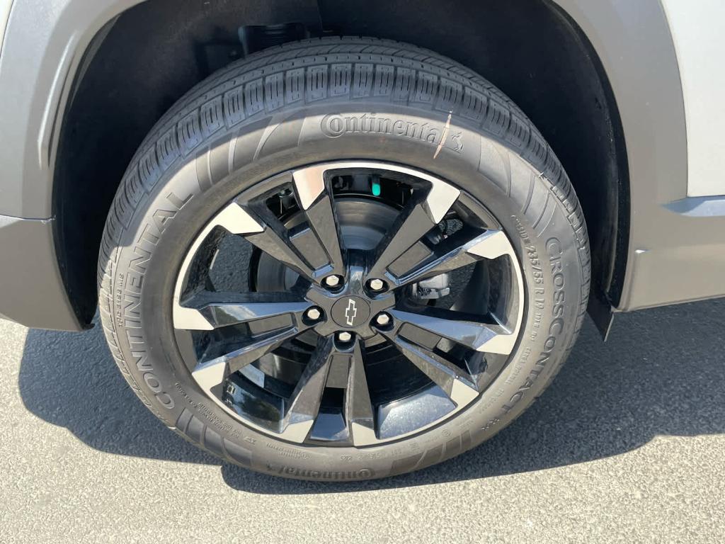 new 2026 Chevrolet Equinox car, priced at $35,145