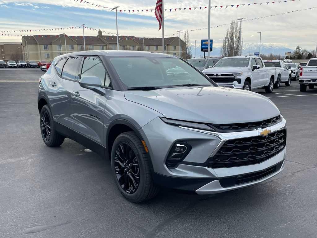 new 2025 Chevrolet Blazer car, priced at $38,440