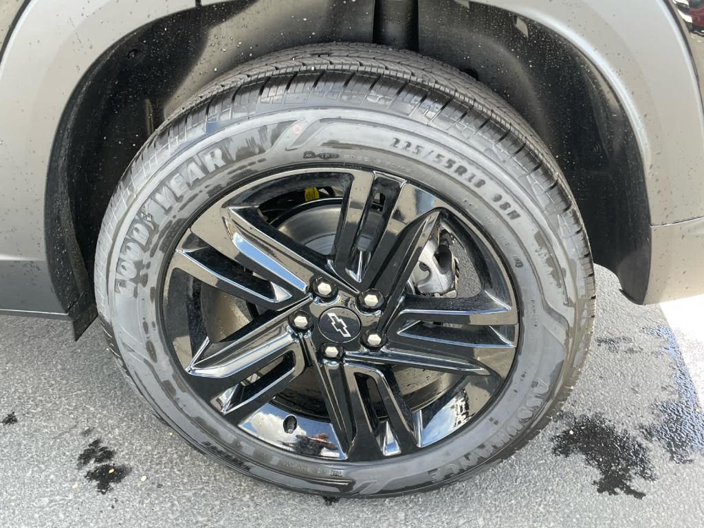 new 2025 Chevrolet Trax car, priced at $26,290