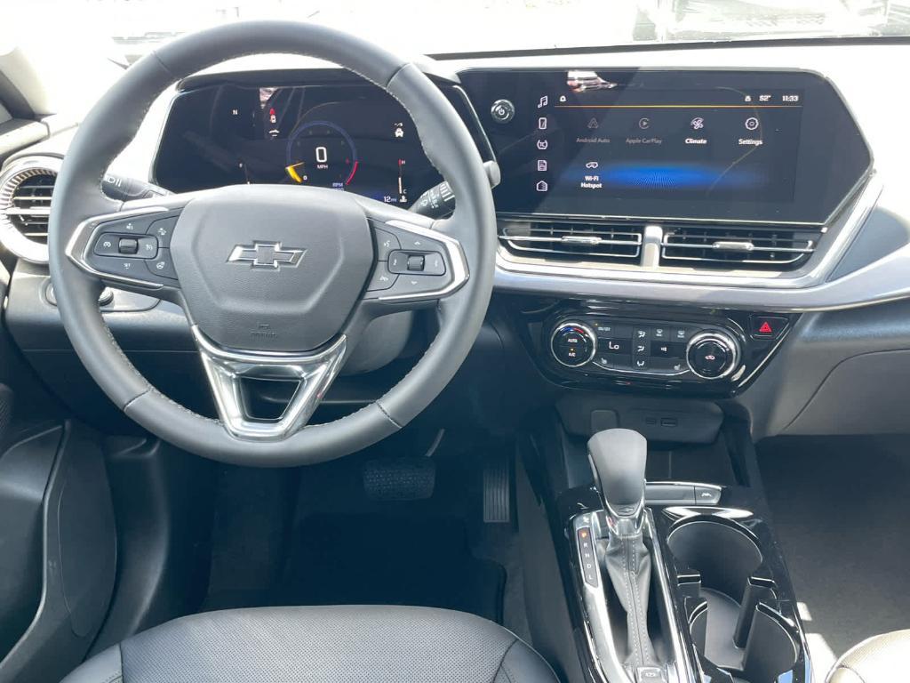new 2025 Chevrolet Trax car, priced at $26,290