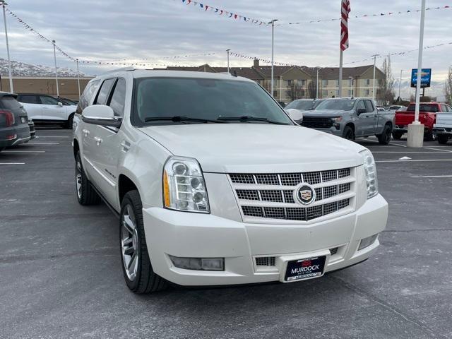 used 2014 Cadillac Escalade ESV car, priced at $10,900