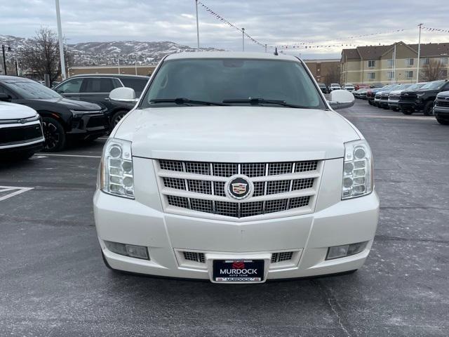 used 2014 Cadillac Escalade ESV car, priced at $10,900