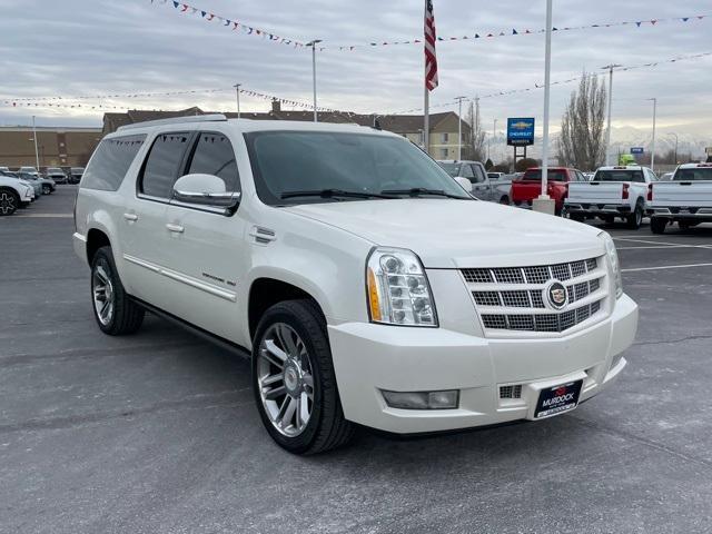 used 2014 Cadillac Escalade ESV car, priced at $10,900