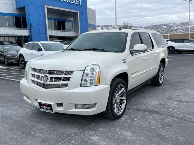 used 2014 Cadillac Escalade ESV car, priced at $10,900