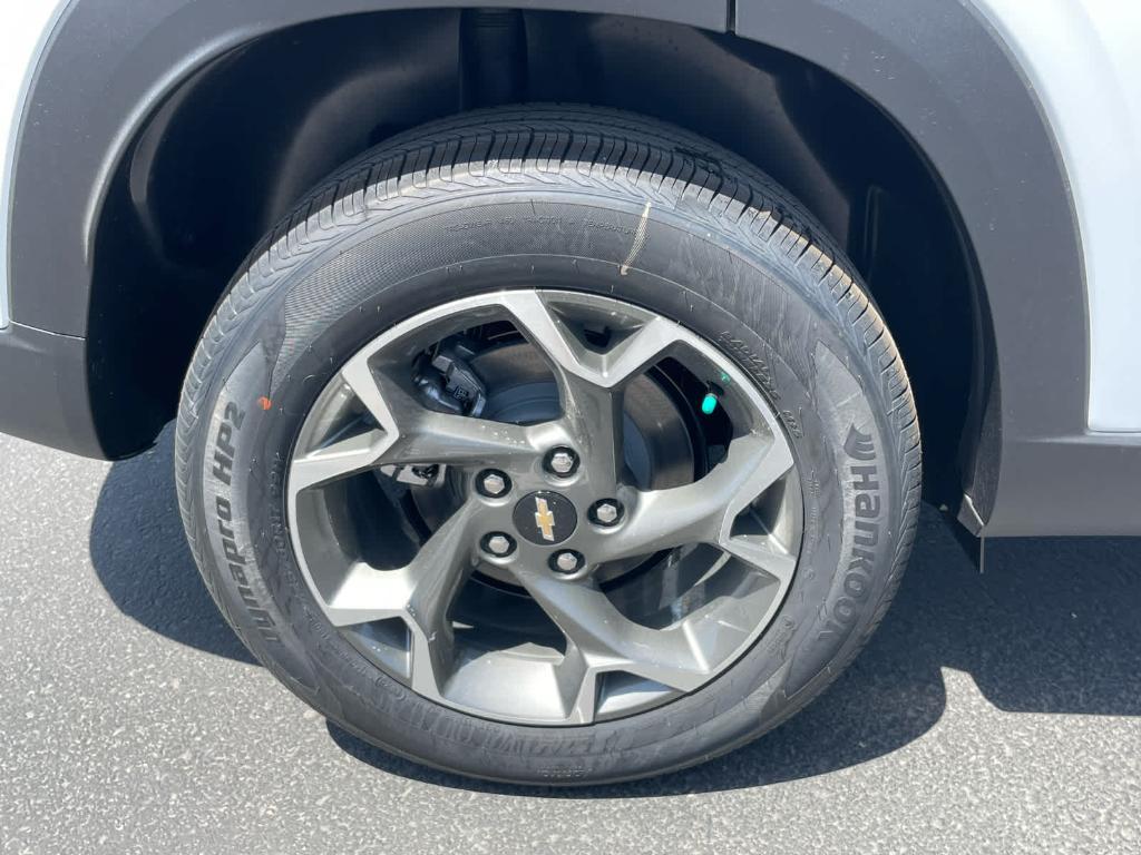 new 2025 Chevrolet Trax car, priced at $22,885