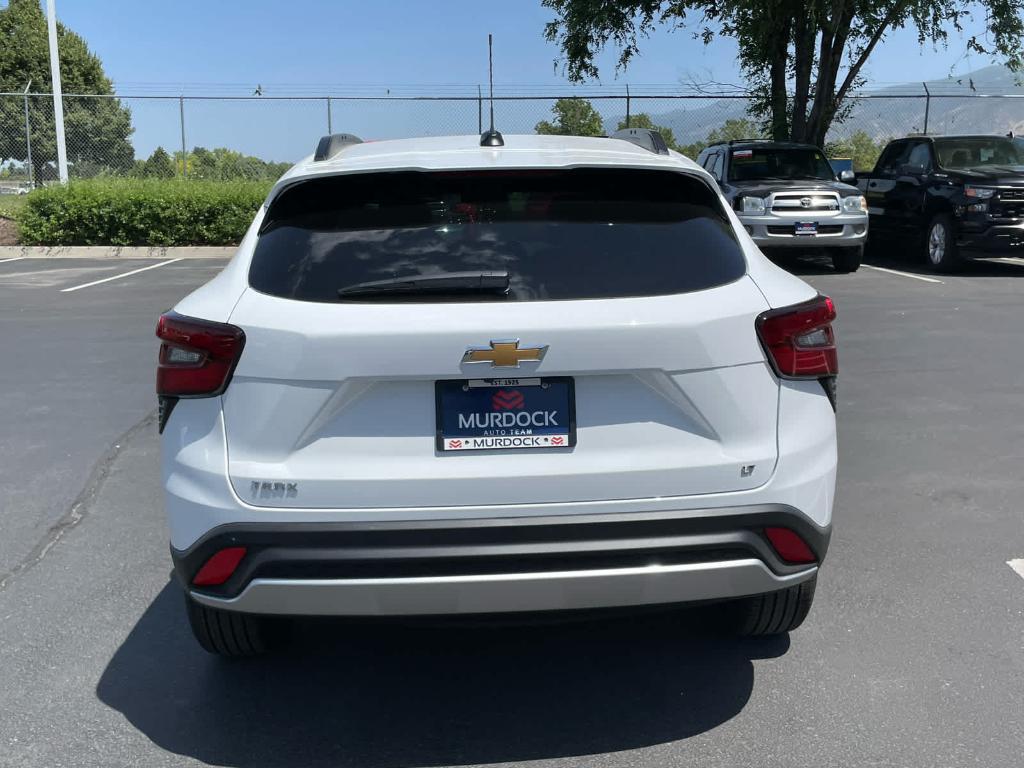 new 2025 Chevrolet Trax car, priced at $22,885