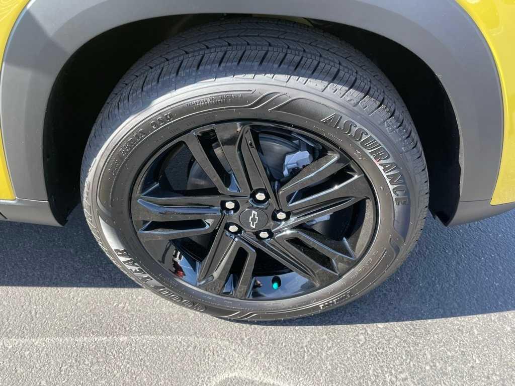 new 2025 Chevrolet Trax car, priced at $26,455