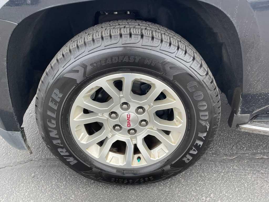 used 2020 GMC Yukon XL car, priced at $42,908