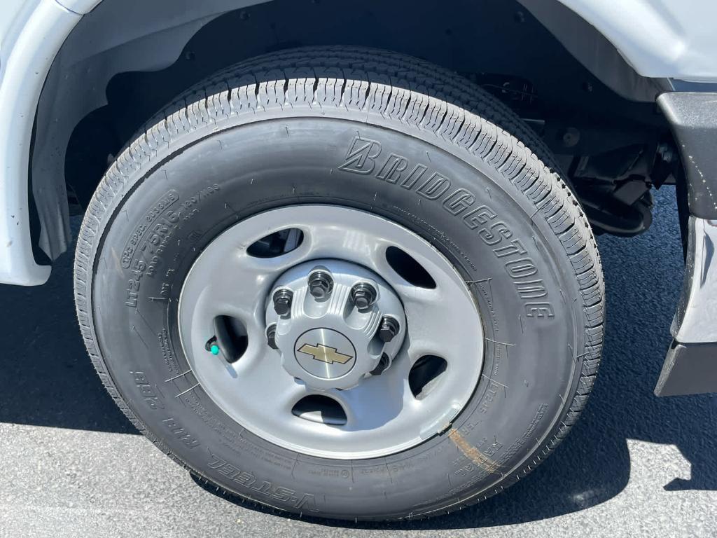 new 2025 Chevrolet Express 2500 car, priced at $47,088