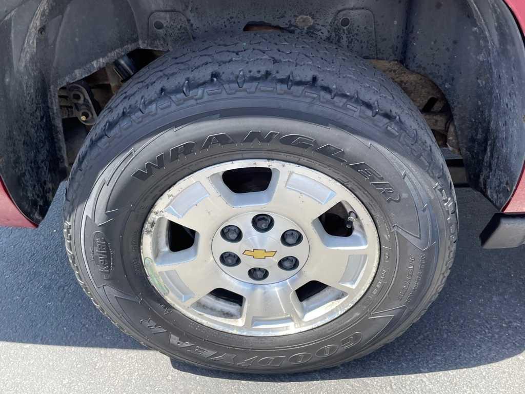 used 2007 Chevrolet Suburban car, priced at $5,915