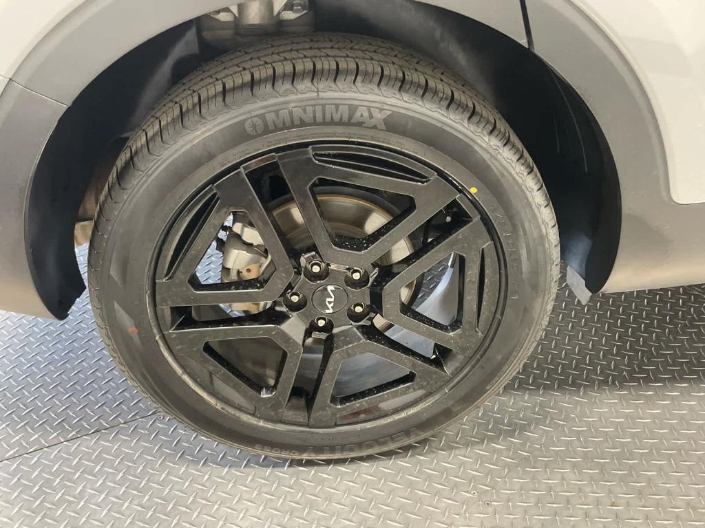 used 2024 Kia Telluride car, priced at $43,300