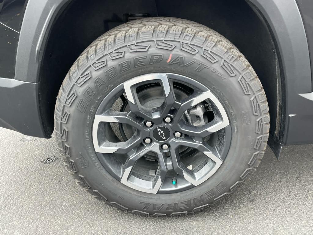 new 2026 Chevrolet Equinox car, priced at $38,590