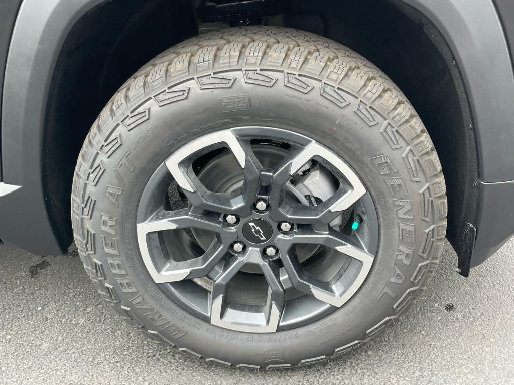 new 2026 Chevrolet Equinox car, priced at $38,590