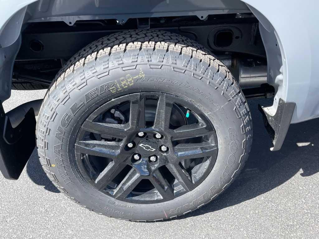 new 2025 Chevrolet Silverado 1500 car, priced at $45,310