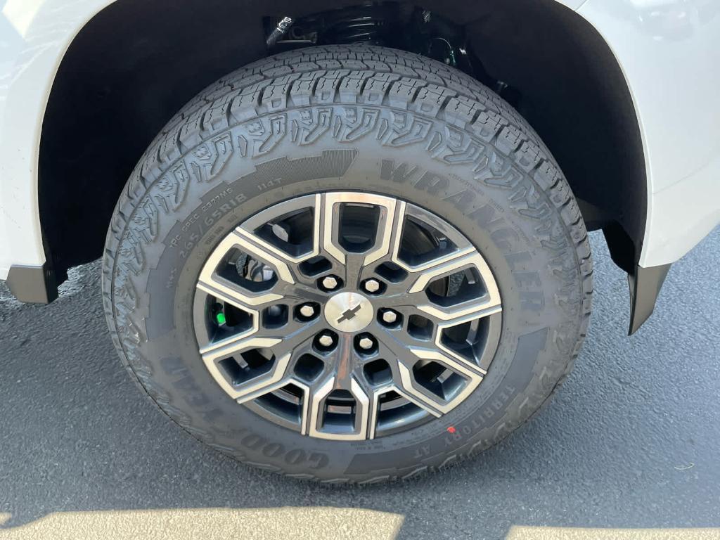 new 2026 Chevrolet Colorado car, priced at $46,665