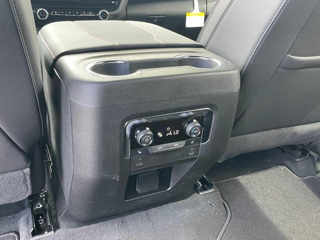 new 2025 Chevrolet Suburban car, priced at $78,840