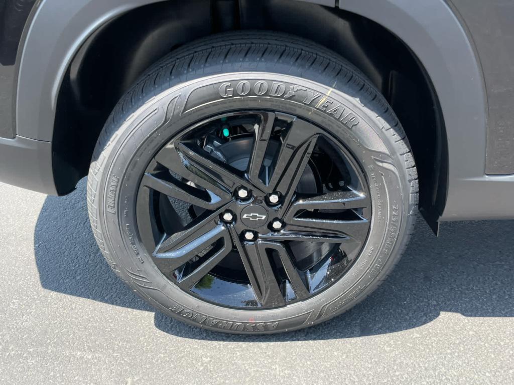 new 2025 Chevrolet Trax car, priced at $26,390