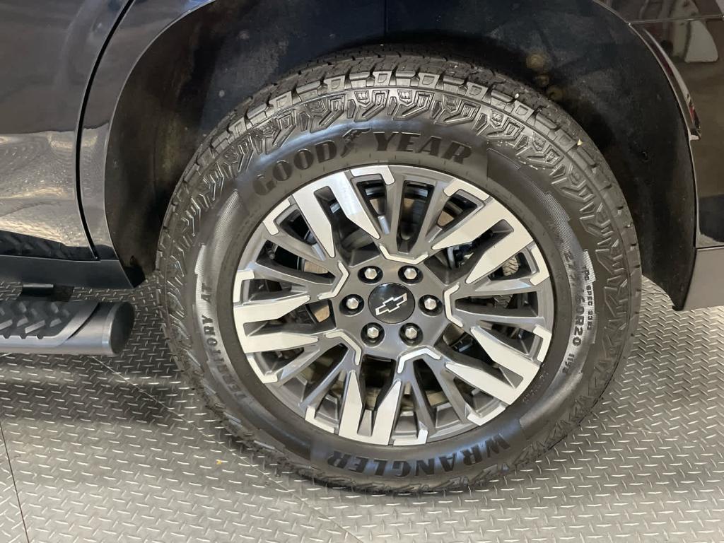 used 2025 Chevrolet Tahoe car, priced at $74,701