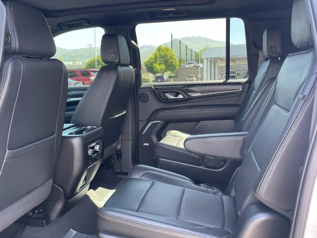 used 2023 GMC Yukon XL car, priced at $65,400