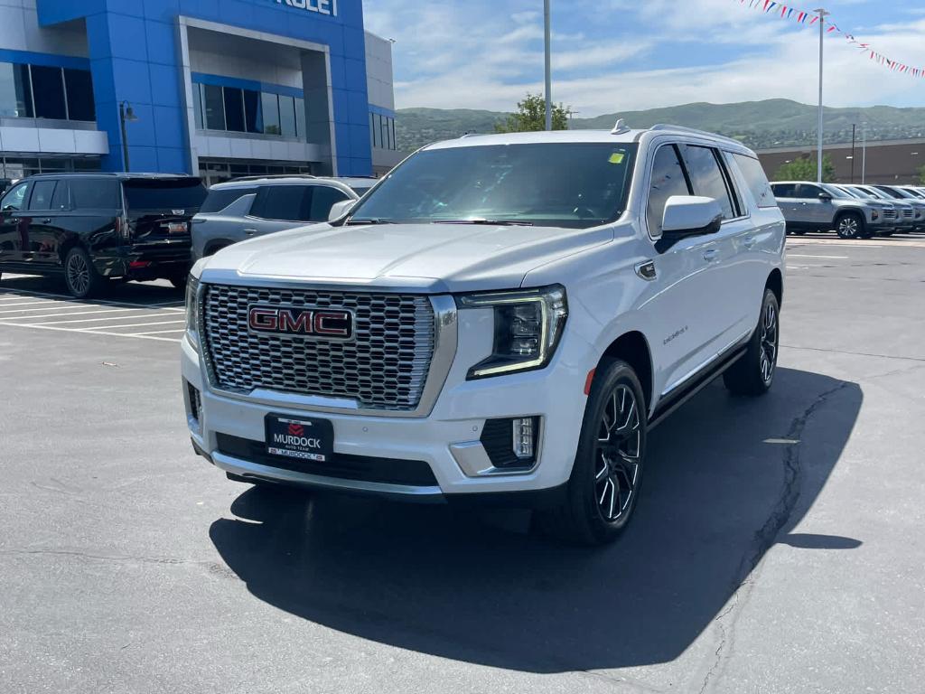 used 2023 GMC Yukon XL car, priced at $65,400