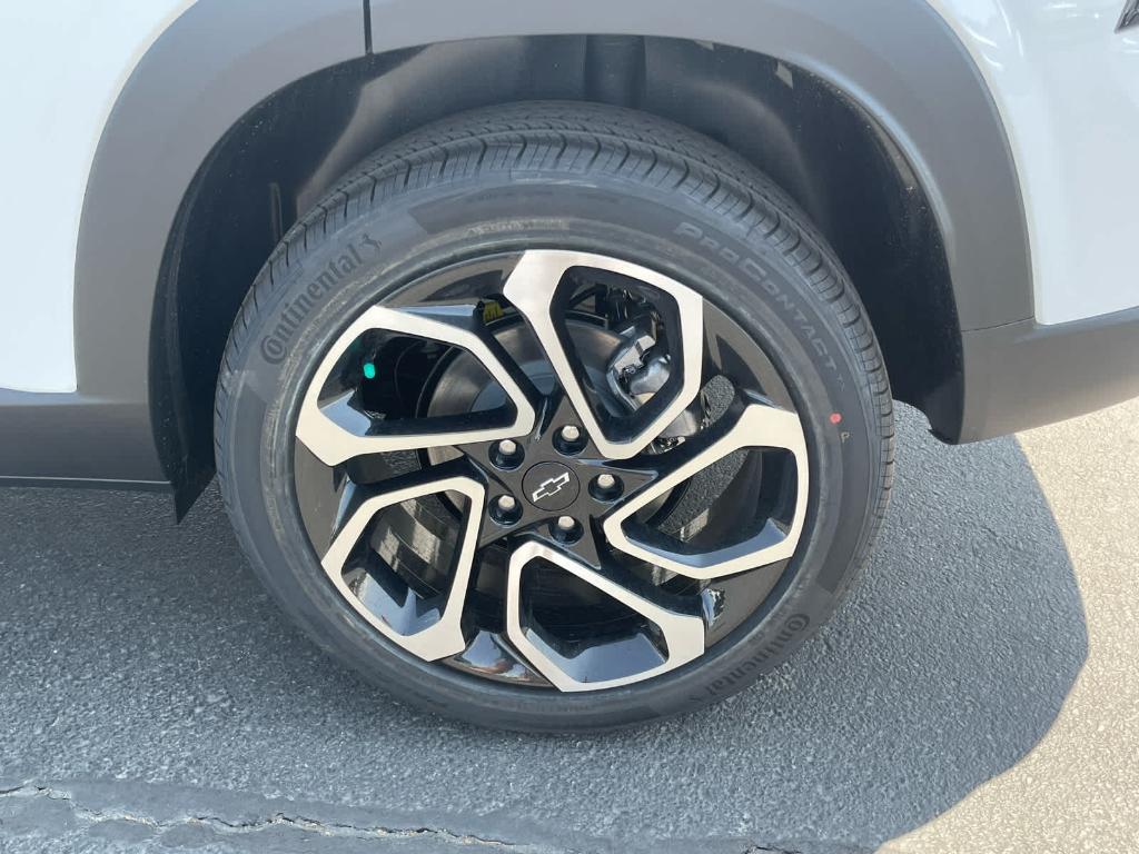 new 2025 Chevrolet Trax car, priced at $25,440