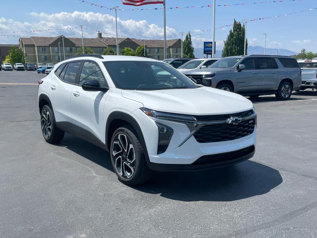 new 2025 Chevrolet Trax car, priced at $25,440