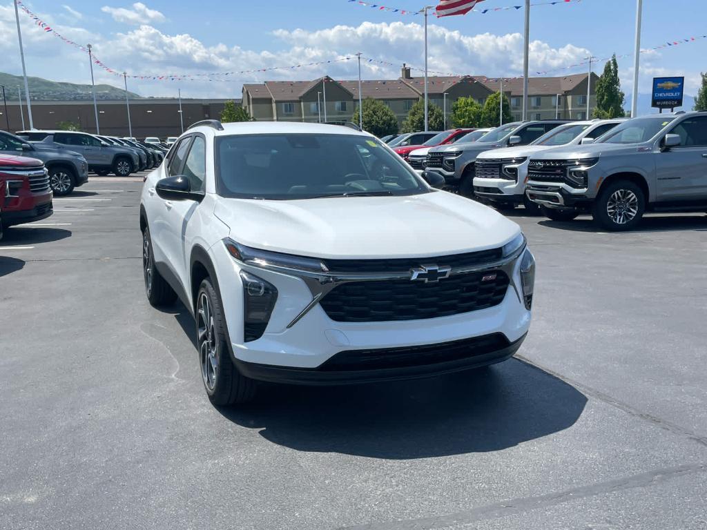 new 2025 Chevrolet Trax car, priced at $25,440