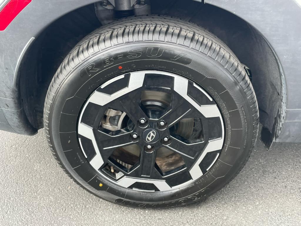 used 2024 Hyundai Santa Fe car, priced at $28,900