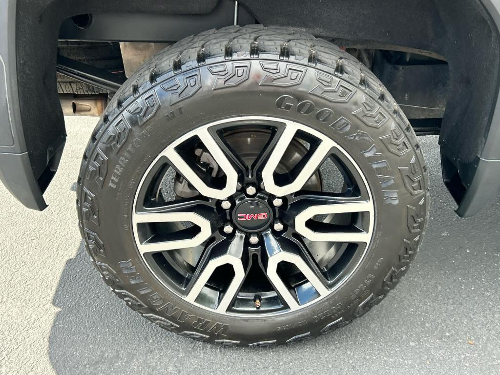 used 2022 GMC Sierra 1500 car, priced at $42,940