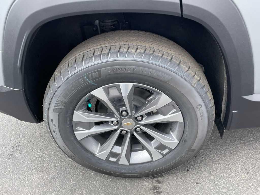 new 2025 Chevrolet Equinox car, priced at $31,740