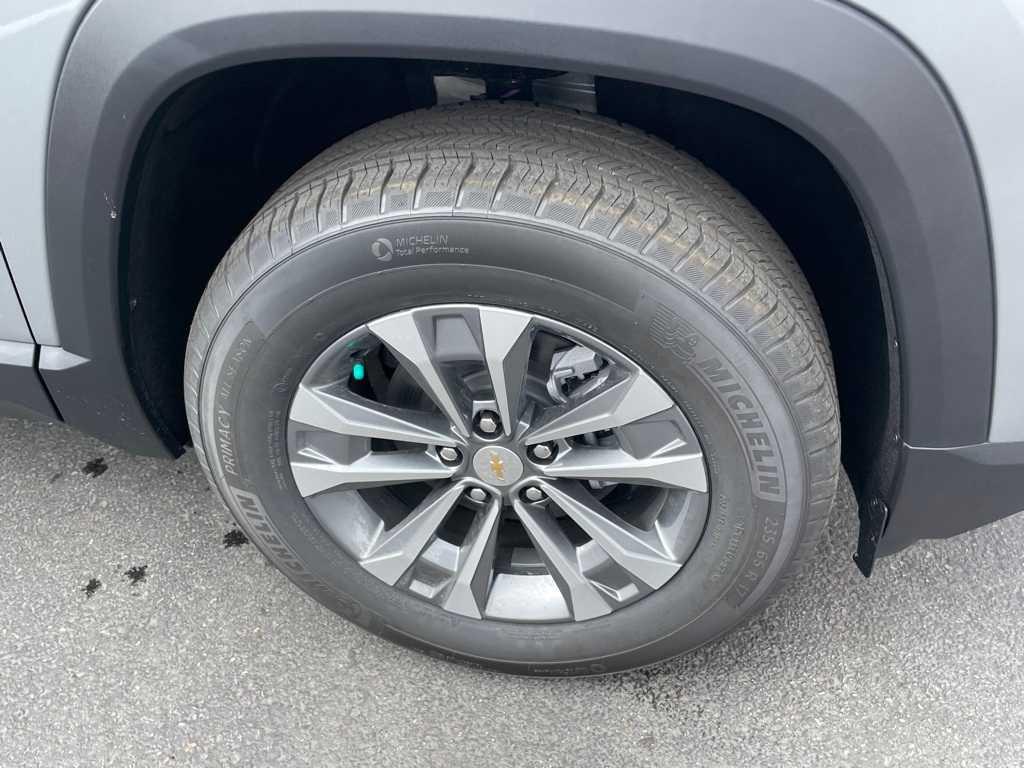 new 2025 Chevrolet Equinox car, priced at $31,740