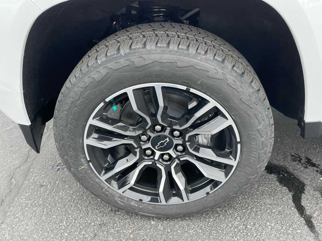 new 2025 Chevrolet Colorado car, priced at $49,305