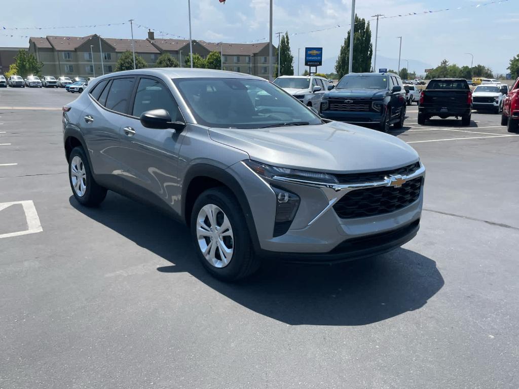 new 2025 Chevrolet Trax car, priced at $20,920