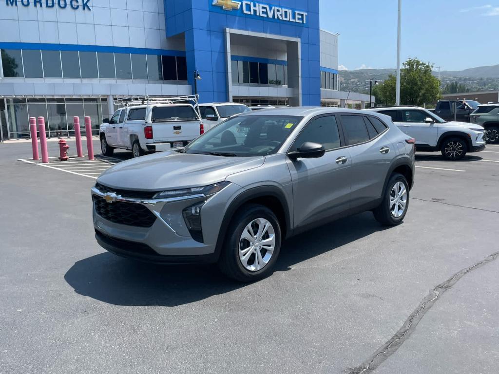 new 2025 Chevrolet Trax car, priced at $20,920