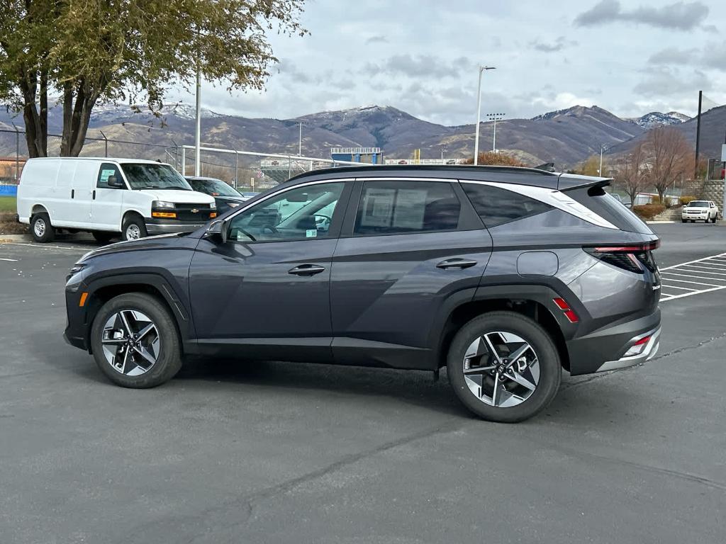 used 2025 Hyundai TUCSON Hybrid car, priced at $37,600