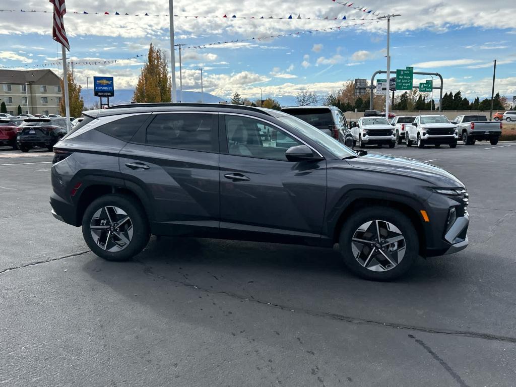 used 2025 Hyundai TUCSON Hybrid car, priced at $37,600