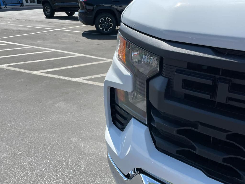 new 2026 Chevrolet Silverado 1500 car, priced at $32,900