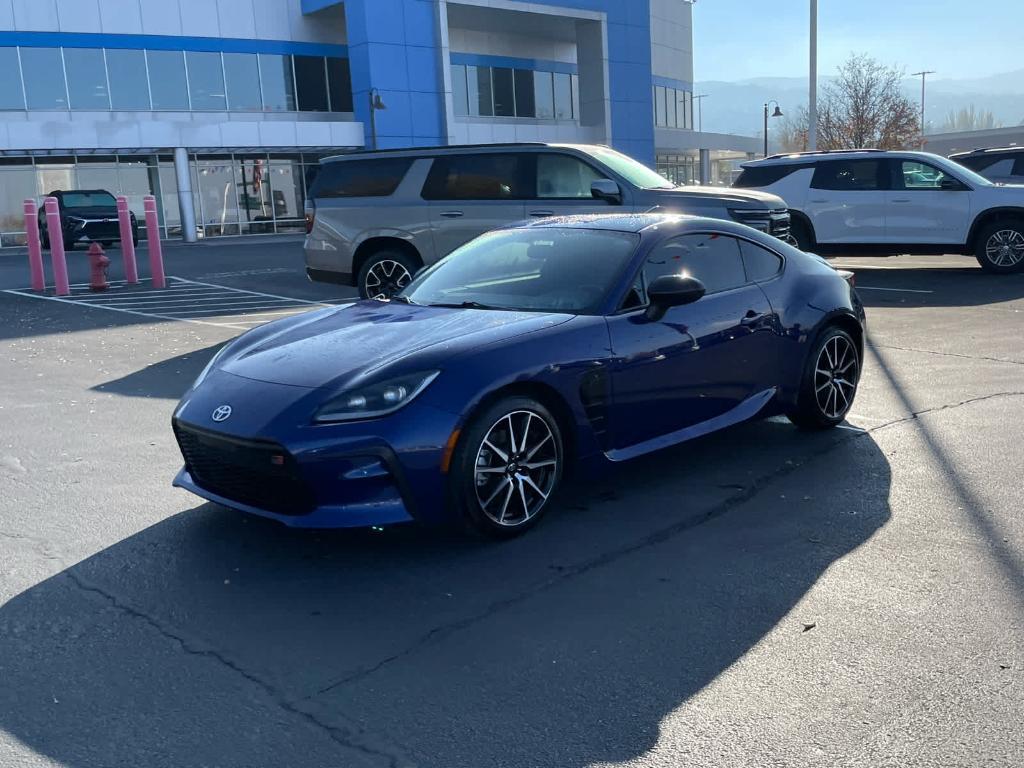 used 2025 Toyota GR86 car, priced at $30,900