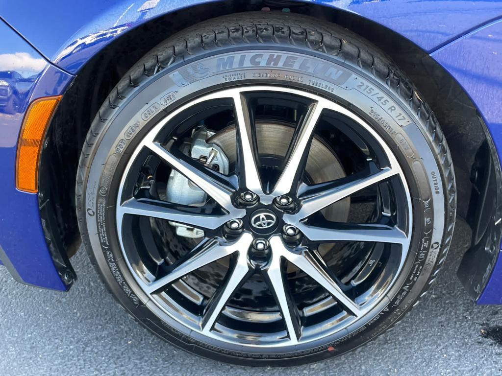 used 2025 Toyota GR86 car, priced at $30,900