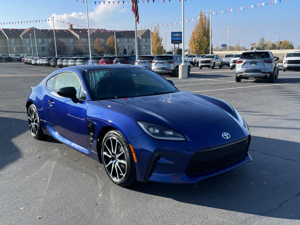 used 2025 Toyota GR86 car, priced at $30,900